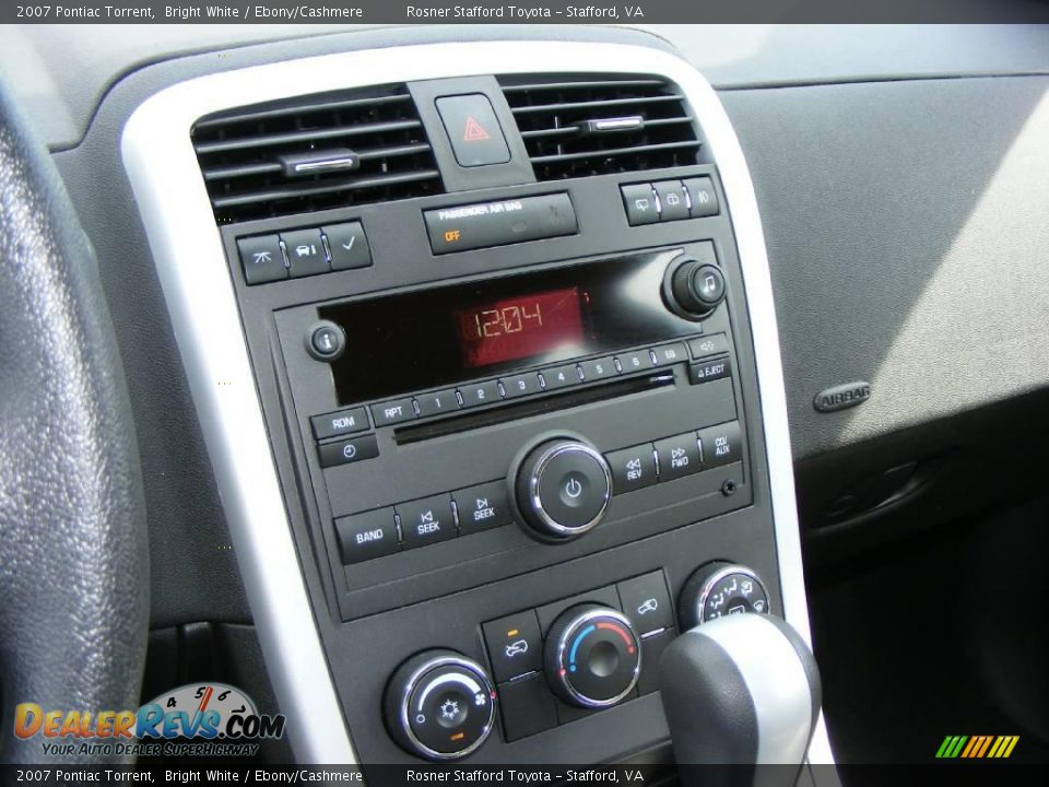 2007 Pontiac Torrent Bright White / Ebony/Cashmere Photo #10
