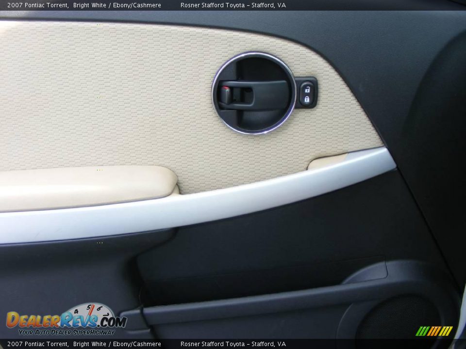 2007 Pontiac Torrent Bright White / Ebony/Cashmere Photo #13