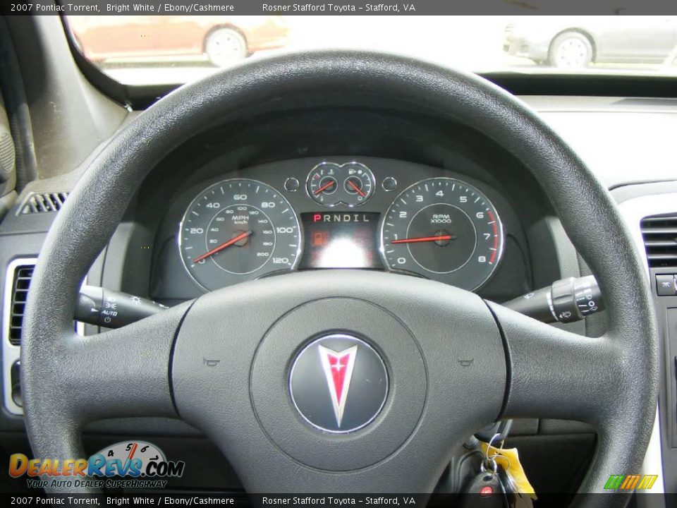 2007 Pontiac Torrent Bright White / Ebony/Cashmere Photo #16