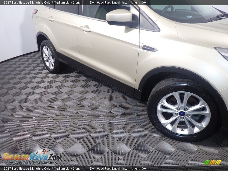 2017 Ford Escape SE White Gold / Medium Light Stone Photo #4