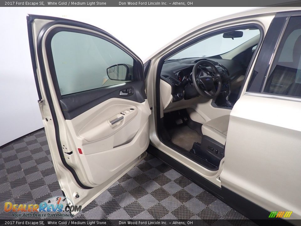2017 Ford Escape SE White Gold / Medium Light Stone Photo #21