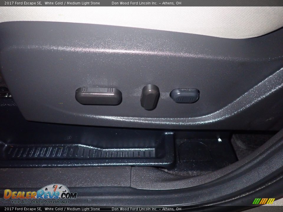 2017 Ford Escape SE White Gold / Medium Light Stone Photo #24