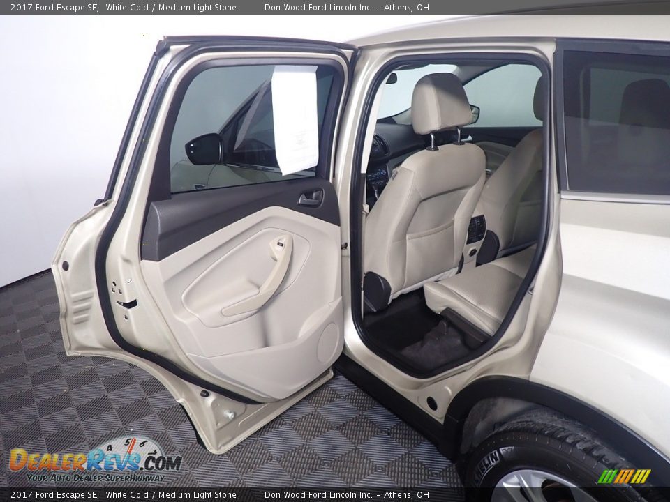 2017 Ford Escape SE White Gold / Medium Light Stone Photo #35