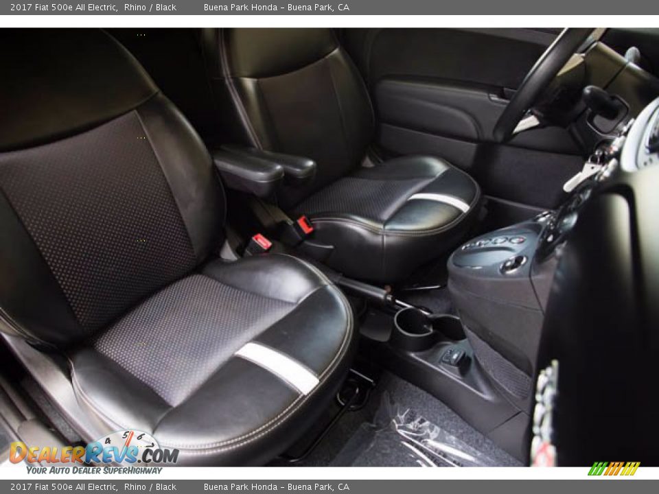 Front Seat of 2017 Fiat 500e All Electric Photo #21
