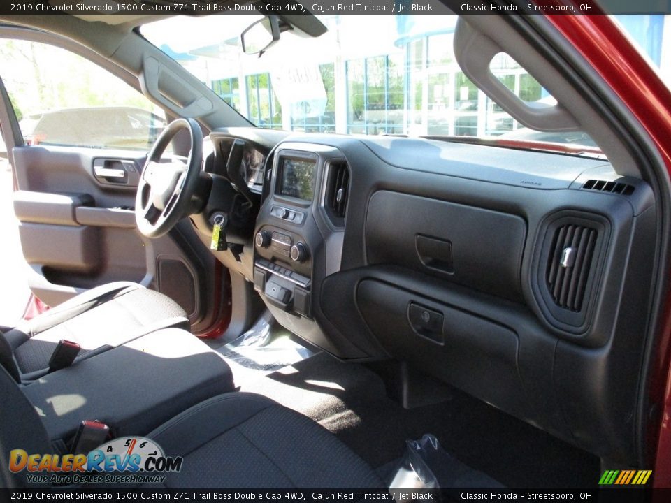 2019 Chevrolet Silverado 1500 Custom Z71 Trail Boss Double Cab 4WD Cajun Red Tintcoat / Jet Black Photo #17