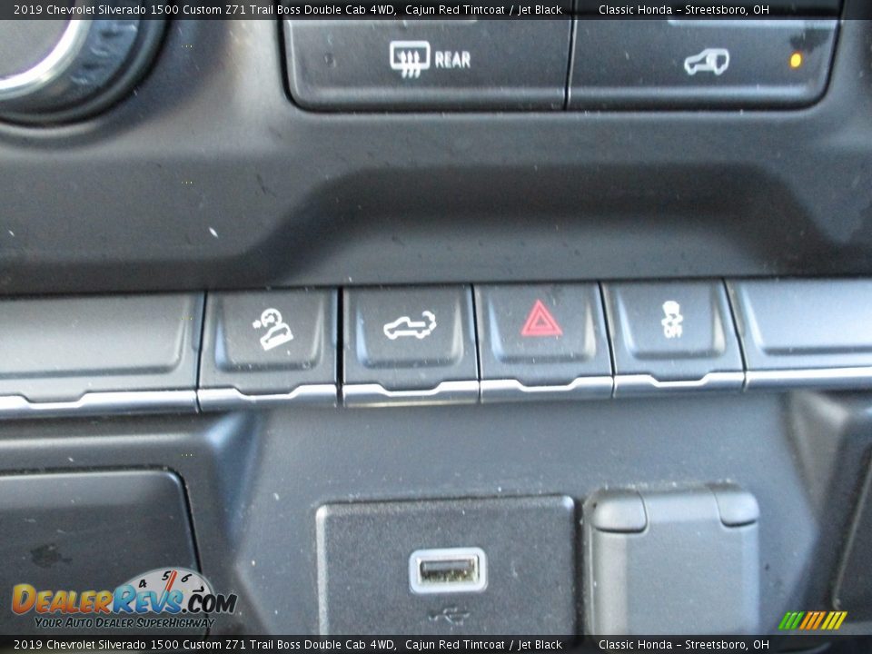2019 Chevrolet Silverado 1500 Custom Z71 Trail Boss Double Cab 4WD Cajun Red Tintcoat / Jet Black Photo #32