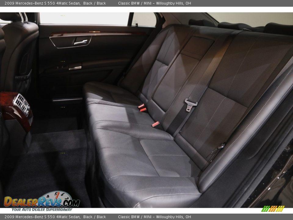 2009 Mercedes-Benz S 550 4Matic Sedan Black / Black Photo #20