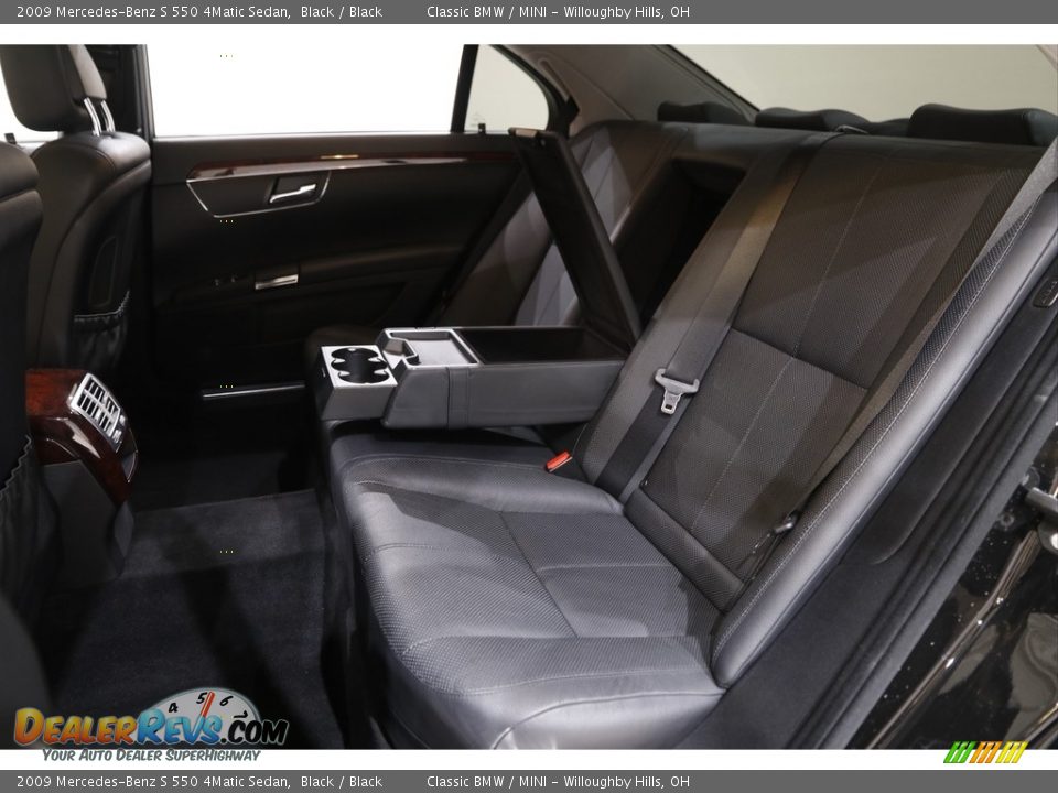 2009 Mercedes-Benz S 550 4Matic Sedan Black / Black Photo #21