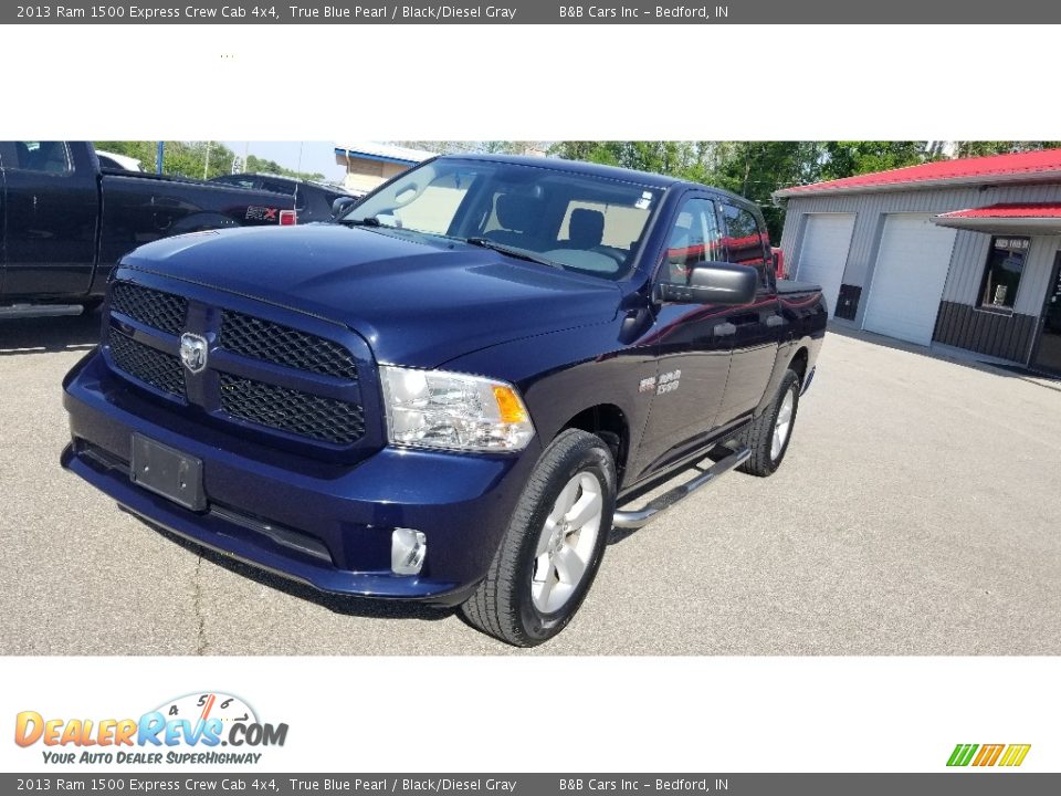 2013 Ram 1500 Express Crew Cab 4x4 True Blue Pearl / Black/Diesel Gray Photo #32