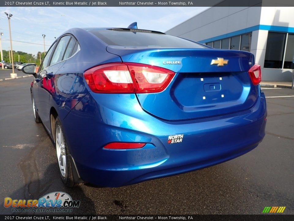 2017 Chevrolet Cruze LT Kinetic Blue Metallic / Jet Black Photo #5