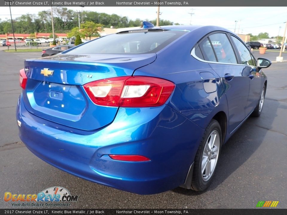 2017 Chevrolet Cruze LT Kinetic Blue Metallic / Jet Black Photo #8