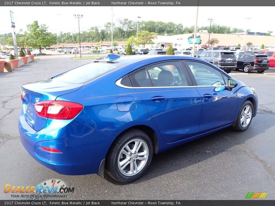 2017 Chevrolet Cruze LT Kinetic Blue Metallic / Jet Black Photo #9