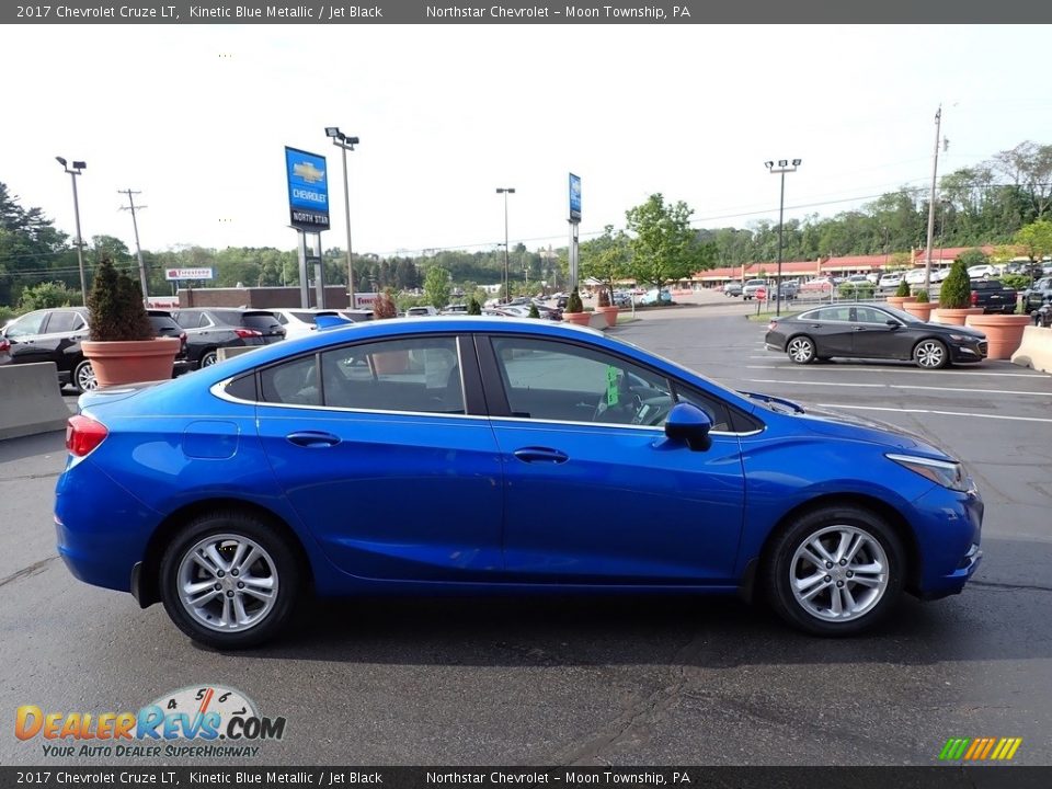 2017 Chevrolet Cruze LT Kinetic Blue Metallic / Jet Black Photo #10