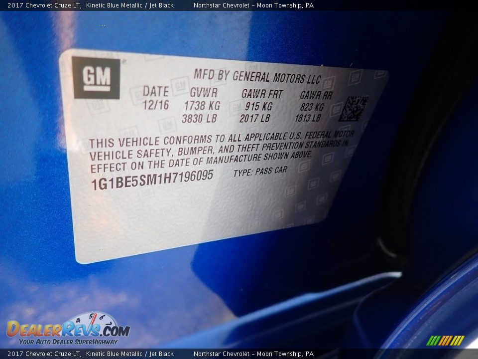 2017 Chevrolet Cruze LT Kinetic Blue Metallic / Jet Black Photo #28