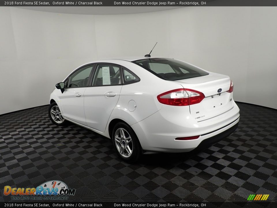 2018 Ford Fiesta SE Sedan Oxford White / Charcoal Black Photo #11