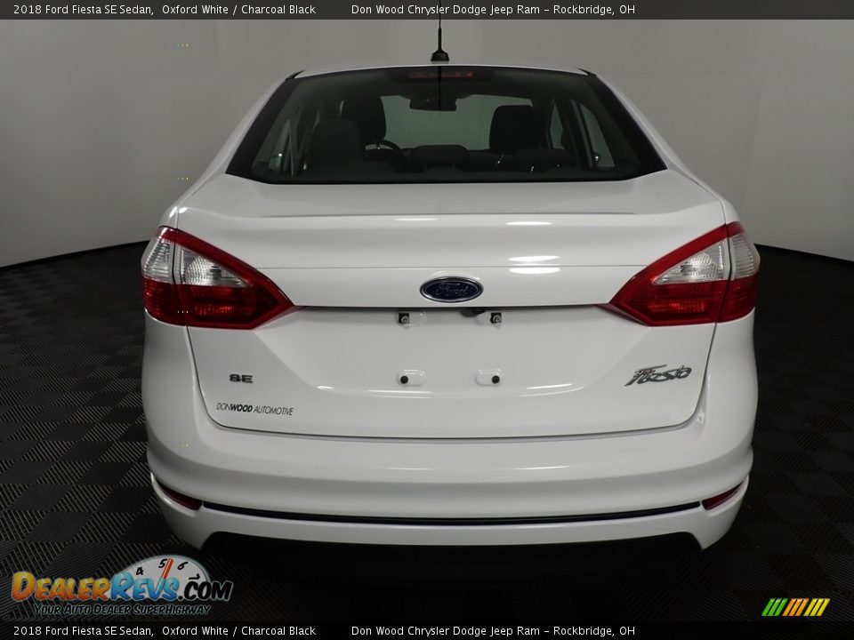 2018 Ford Fiesta SE Sedan Oxford White / Charcoal Black Photo #12
