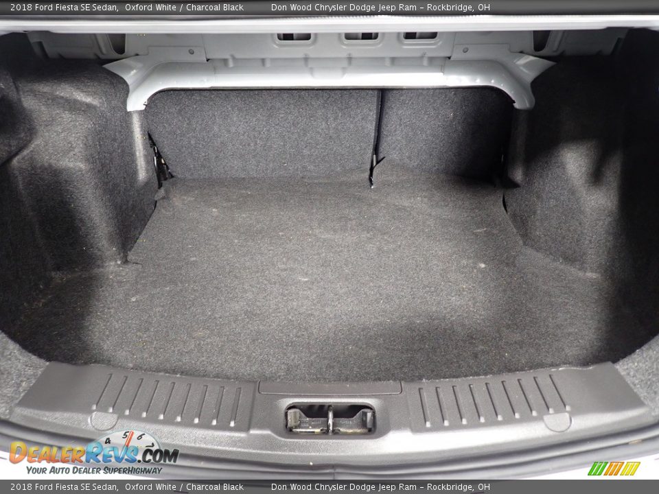 2018 Ford Fiesta SE Sedan Oxford White / Charcoal Black Photo #14