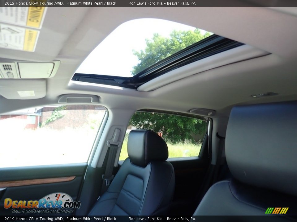 2019 Honda CR-V Touring AWD Platinum White Pearl / Black Photo #17