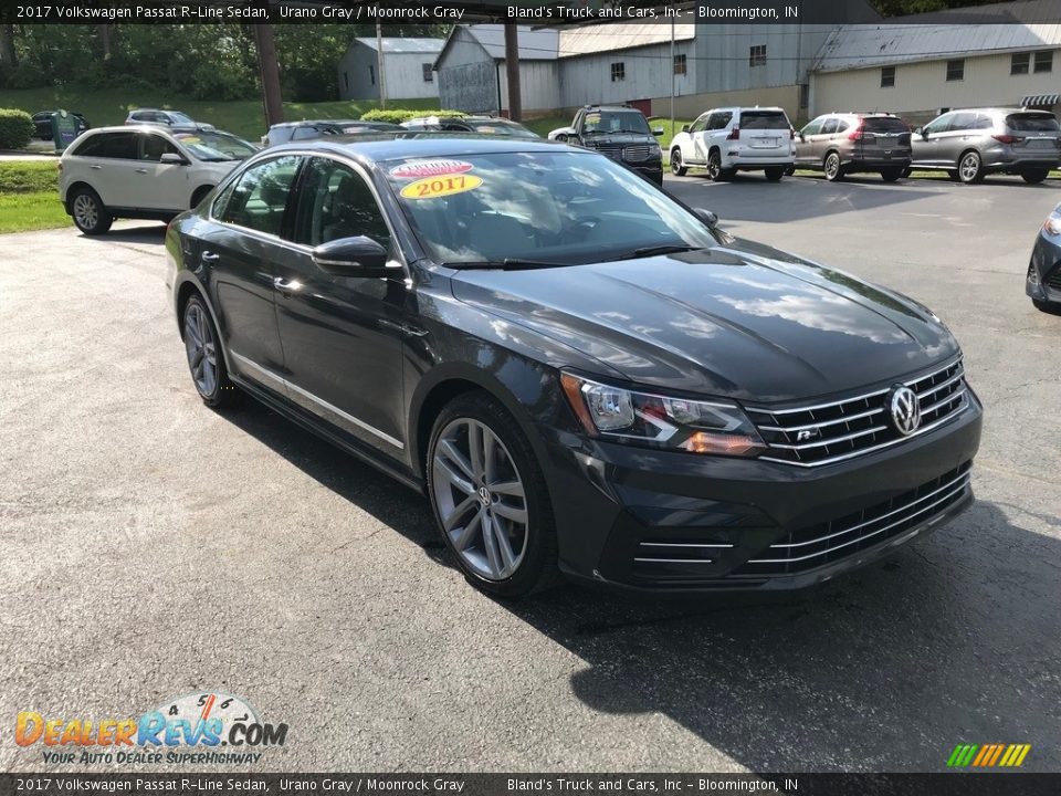 2017 Volkswagen Passat R-Line Sedan Urano Gray / Moonrock Gray Photo #4