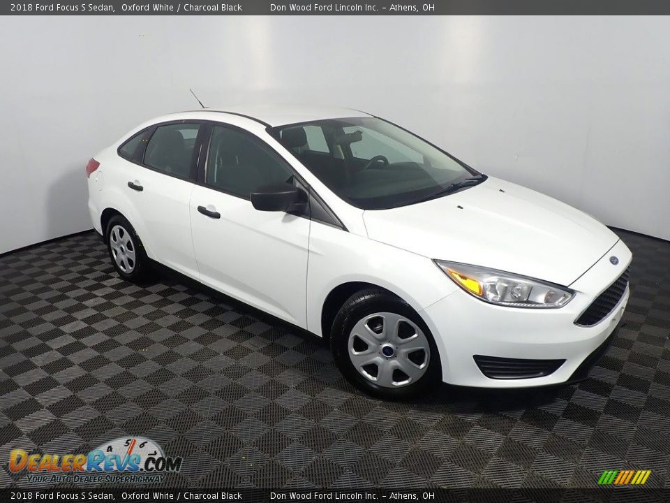 2018 Ford Focus S Sedan Oxford White / Charcoal Black Photo #3