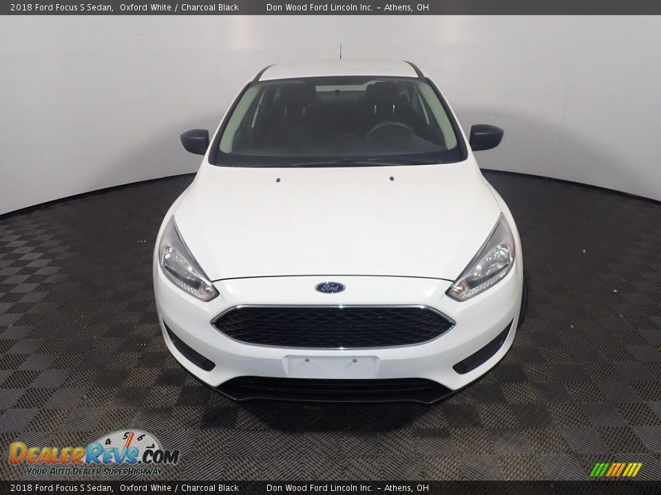 2018 Ford Focus S Sedan Oxford White / Charcoal Black Photo #5