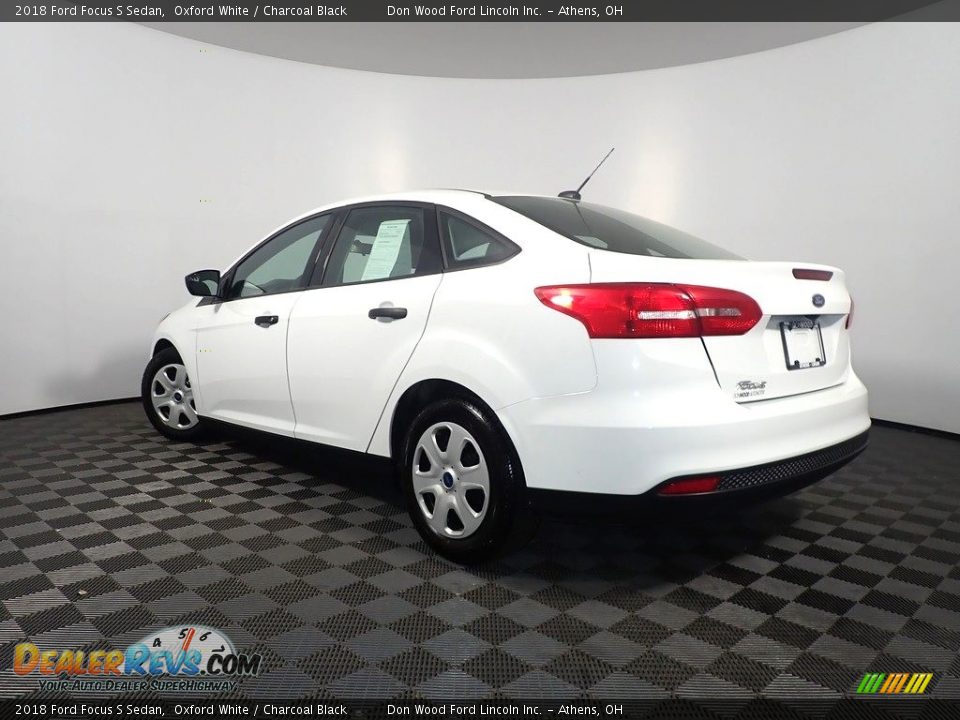 2018 Ford Focus S Sedan Oxford White / Charcoal Black Photo #11