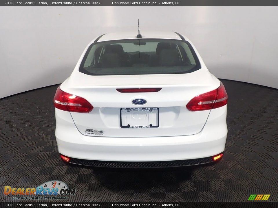 2018 Ford Focus S Sedan Oxford White / Charcoal Black Photo #13