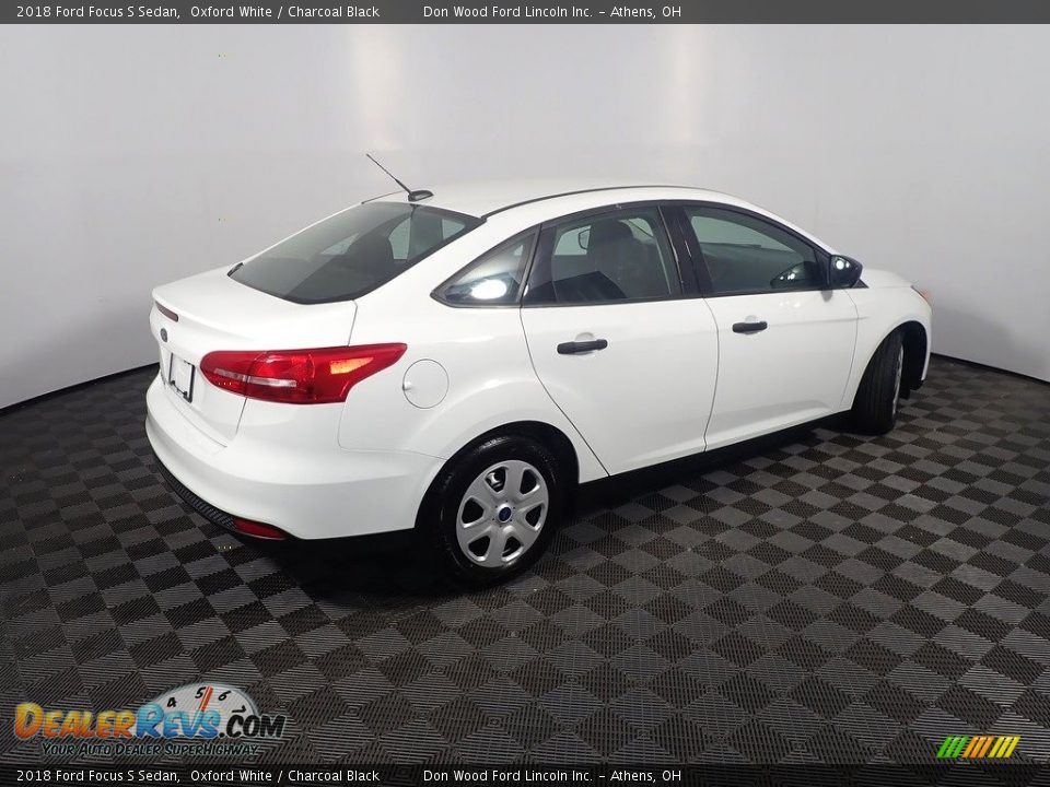 2018 Ford Focus S Sedan Oxford White / Charcoal Black Photo #17