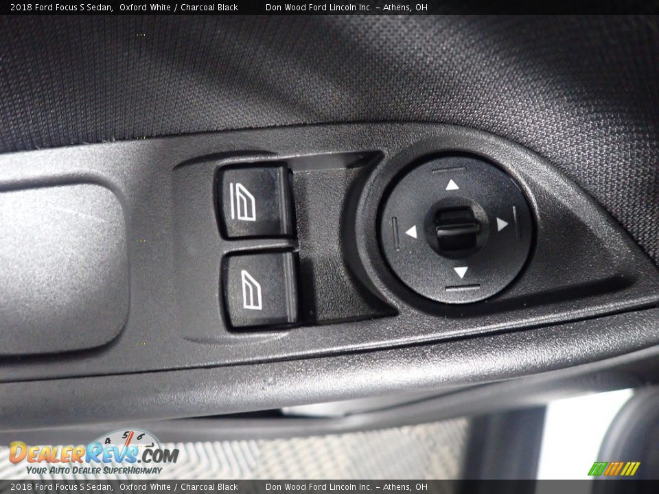 2018 Ford Focus S Sedan Oxford White / Charcoal Black Photo #21