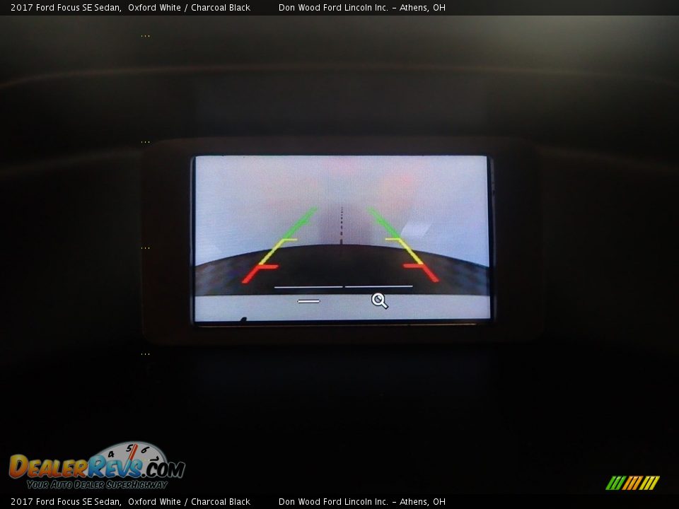 2017 Ford Focus SE Sedan Oxford White / Charcoal Black Photo #2