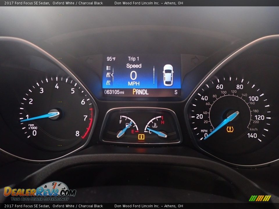 2017 Ford Focus SE Sedan Oxford White / Charcoal Black Photo #28