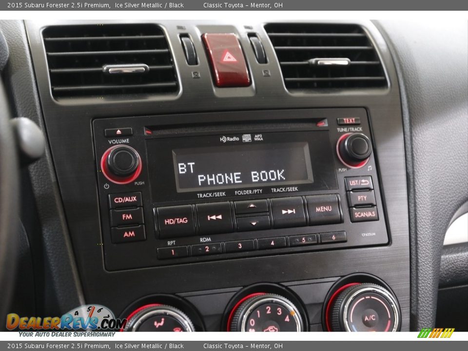 2015 Subaru Forester 2.5i Premium Ice Silver Metallic / Black Photo #16