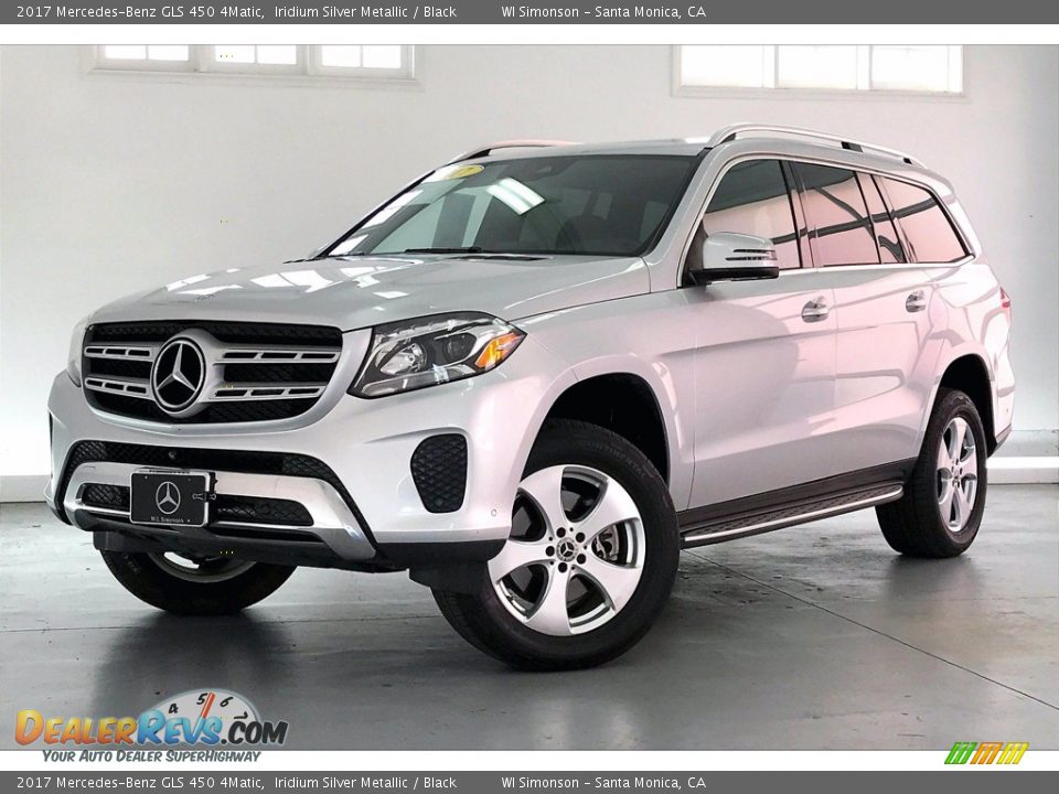 Front 3/4 View of 2017 Mercedes-Benz GLS 450 4Matic Photo #12