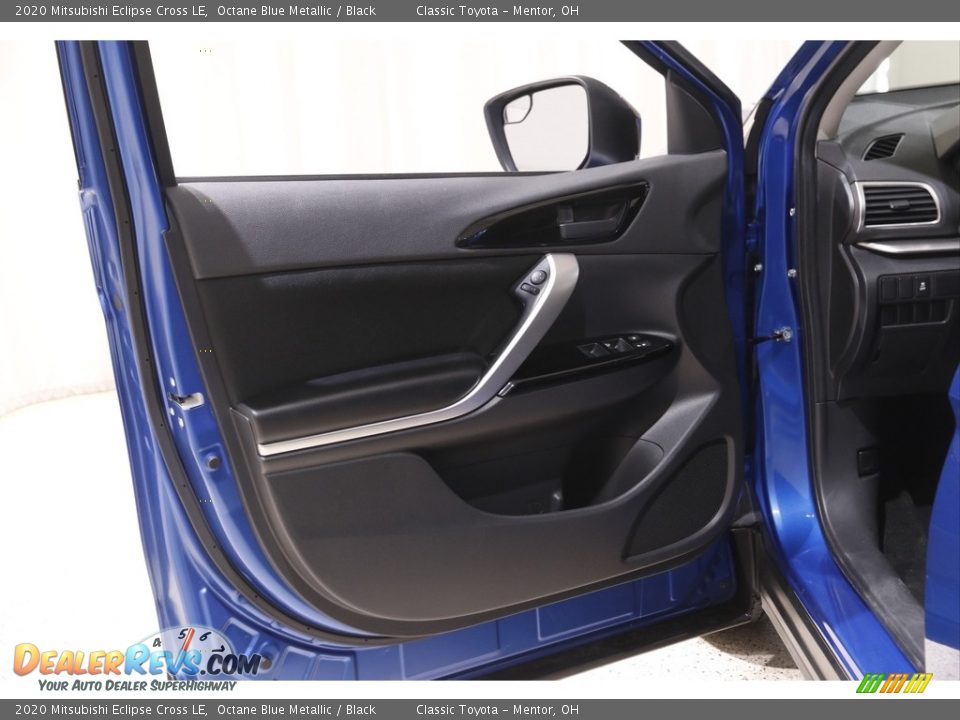 2020 Mitsubishi Eclipse Cross LE Octane Blue Metallic / Black Photo #4