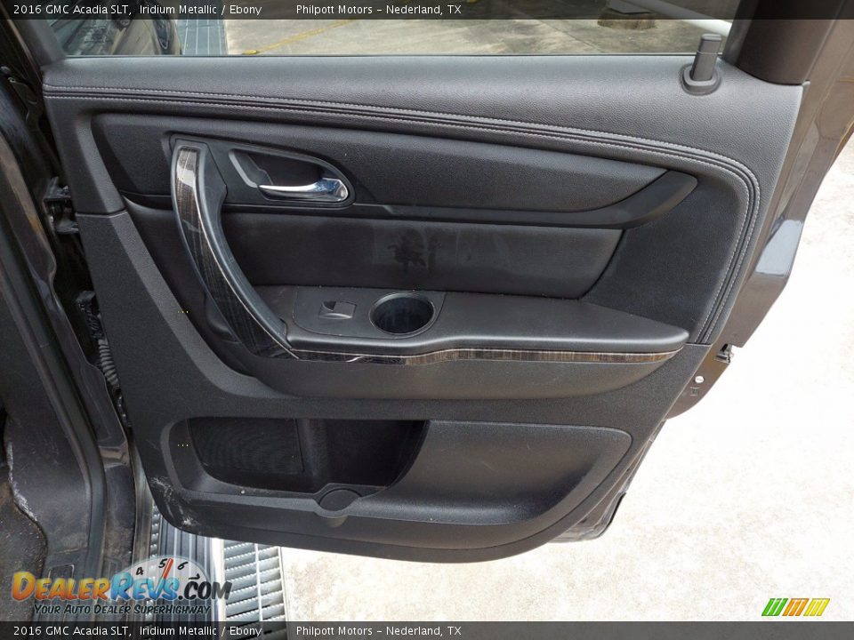 Door Panel of 2016 GMC Acadia SLT Photo #28