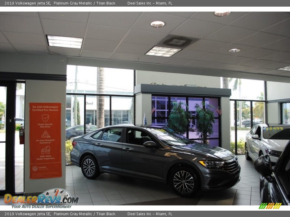 2019 Volkswagen Jetta SE Platinum Gray Metallic / Titan Black Photo #1