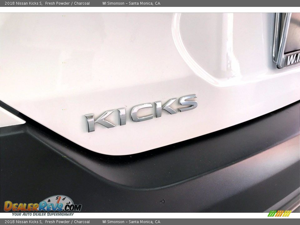 2018 Nissan Kicks S Fresh Powder / Charcoal Photo #31