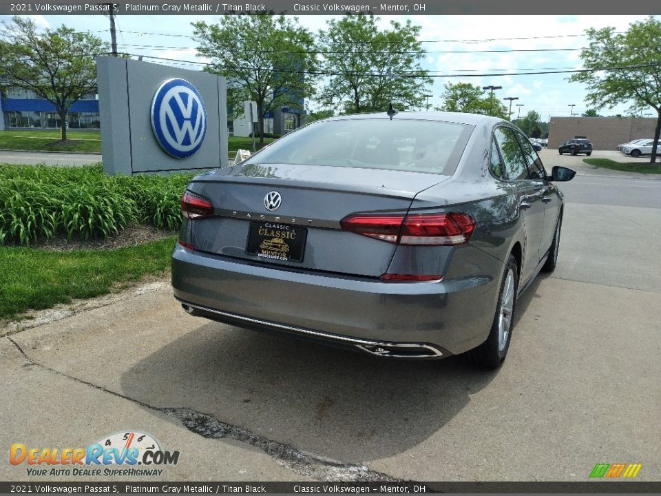 2021 Volkswagen Passat S Platinum Gray Metallic / Titan Black Photo #2