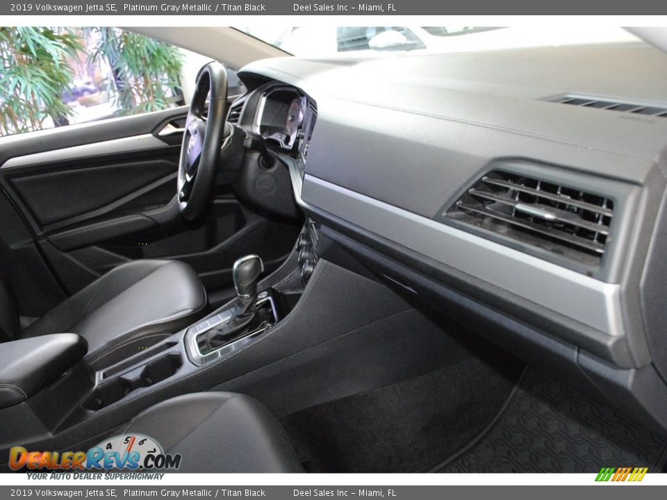 2019 Volkswagen Jetta SE Platinum Gray Metallic / Titan Black Photo #18