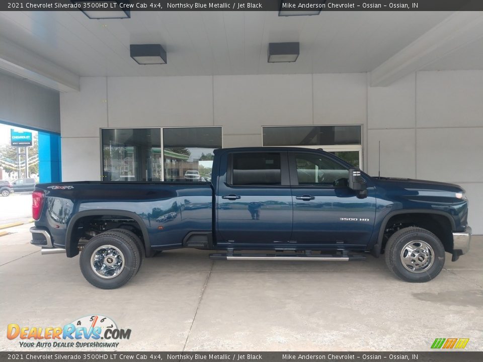 2021 Chevrolet Silverado 3500HD LT Crew Cab 4x4 Northsky Blue Metallic / Jet Black Photo #3