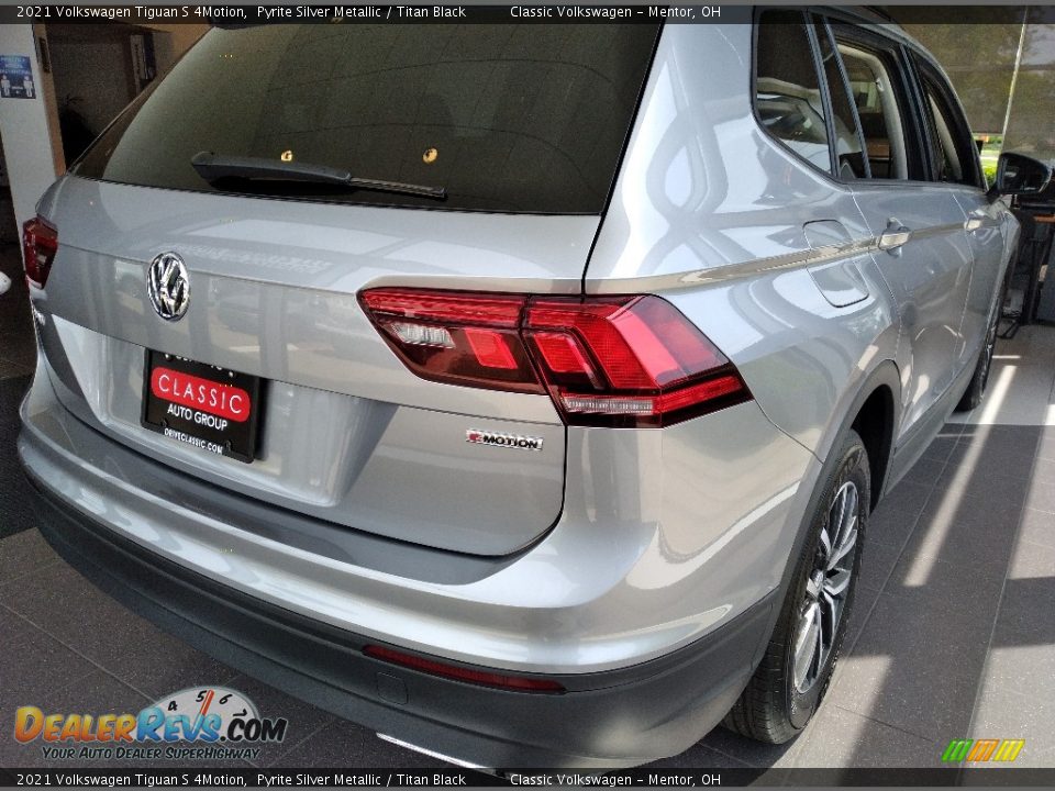 2021 Volkswagen Tiguan S 4Motion Pyrite Silver Metallic / Titan Black Photo #2