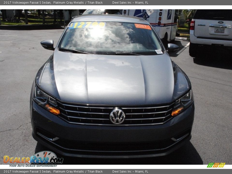 2017 Volkswagen Passat S Sedan Platinum Gray Metallic / Titan Black Photo #3