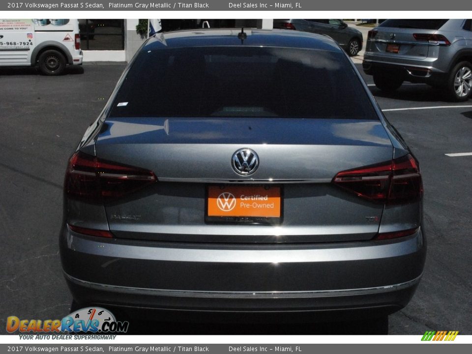 2017 Volkswagen Passat S Sedan Platinum Gray Metallic / Titan Black Photo #8