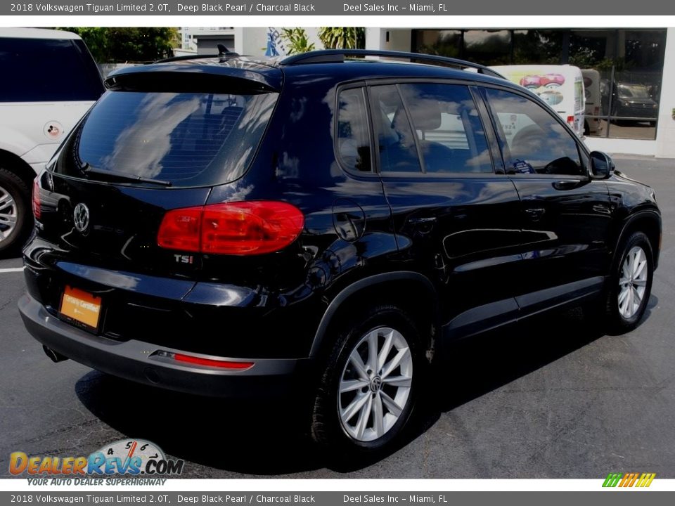 2018 Volkswagen Tiguan Limited 2.0T Deep Black Pearl / Charcoal Black Photo #9