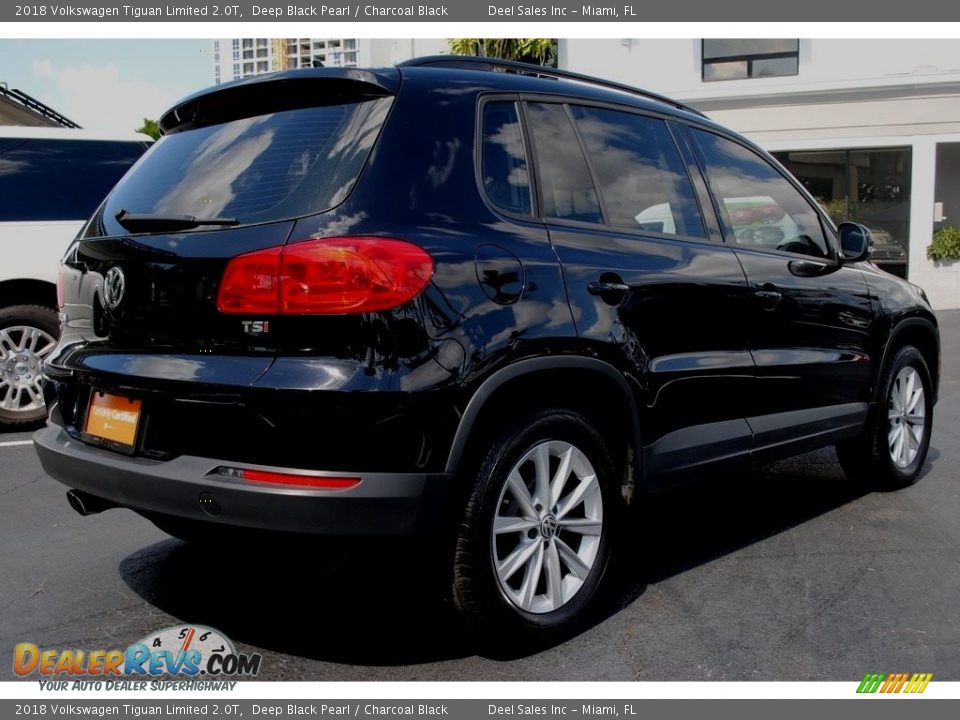 2018 Volkswagen Tiguan Limited 2.0T Deep Black Pearl / Charcoal Black Photo #10