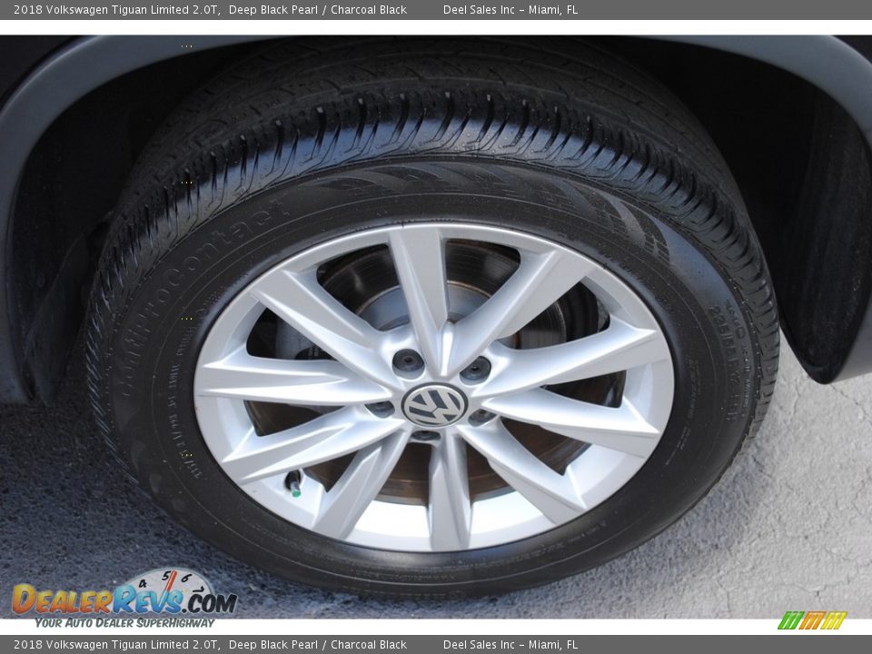 2018 Volkswagen Tiguan Limited 2.0T Deep Black Pearl / Charcoal Black Photo #11