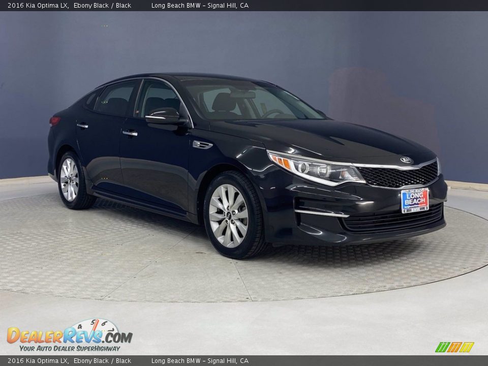 Front 3/4 View of 2016 Kia Optima LX Photo #36