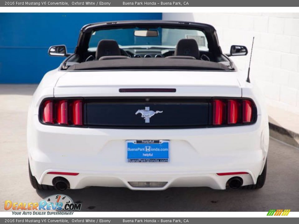 2016 Ford Mustang V6 Convertible Oxford White / Ebony Photo #11