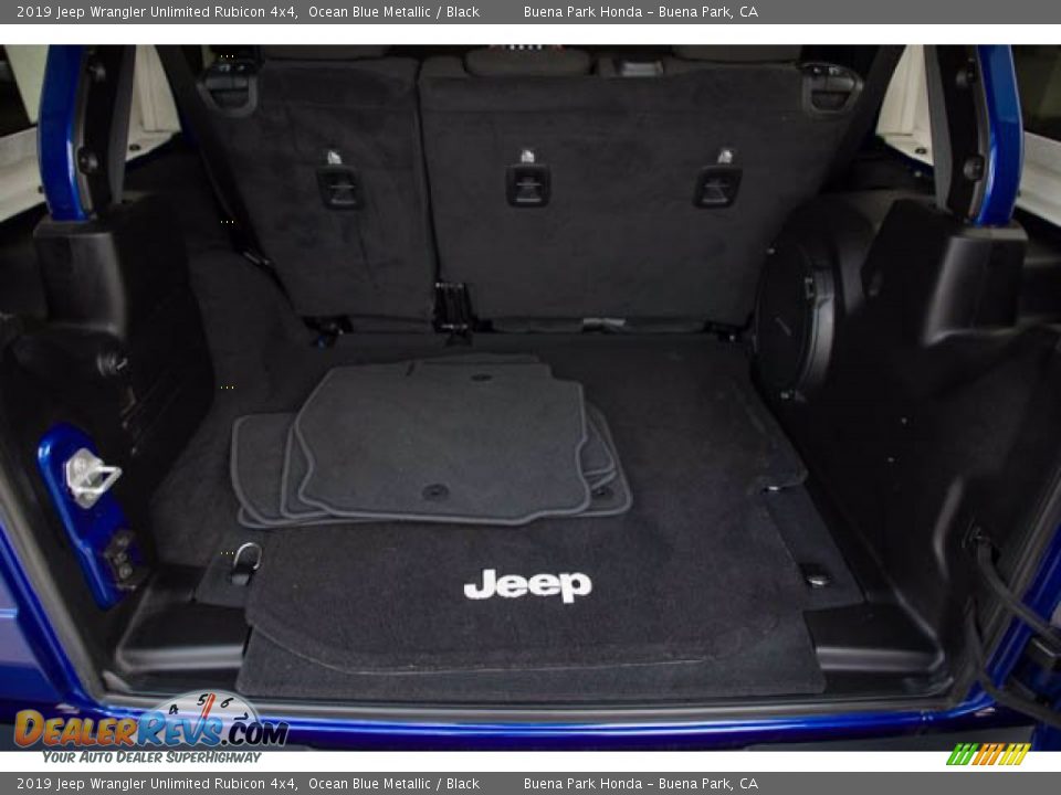 2019 Jeep Wrangler Unlimited Rubicon 4x4 Ocean Blue Metallic / Black Photo #19