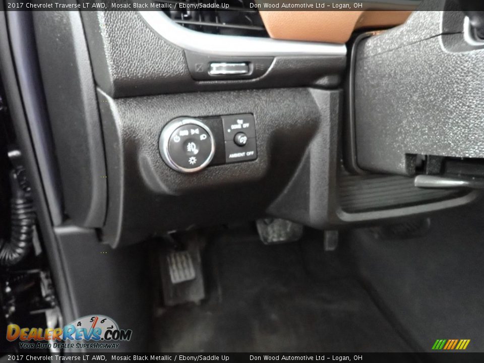 2017 Chevrolet Traverse LT AWD Mosaic Black Metallic / Ebony/Saddle Up Photo #26